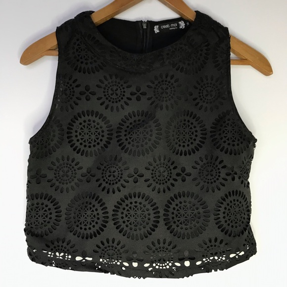 C’EST MOI CROP TOP - Picture 1 of 3